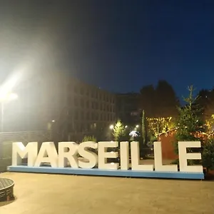 Appartement Petit Bonheur Au Coeur Du Vieux Port, Marseille